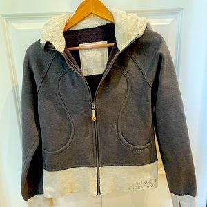 Lululemon Scuba special edition light jacket/ fleece with Sherpa Hoodie